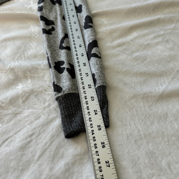 Doe & Rae Oversized Leopard Print Pullover Lightweight Hoodie Sweatshirt‎ Medium - Picture 11 of 14